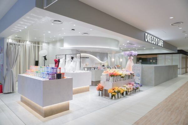 【関西エリア初出店】大阪駅直結の商業施設ＫＩＴＴＥ大阪6F「DRESSY CAFE」2025年11月1日グランドオープンのお知らせ